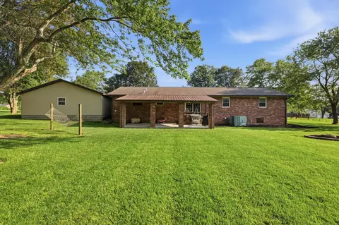 Exterior - 89 Perry St, Mayfield, KY 42066 photo 5 of 7
