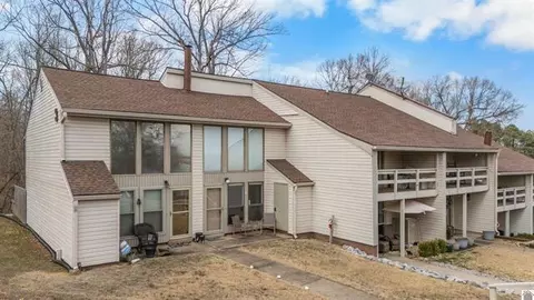 328 Champion Hills Rd, Kuttawa, KY 42055