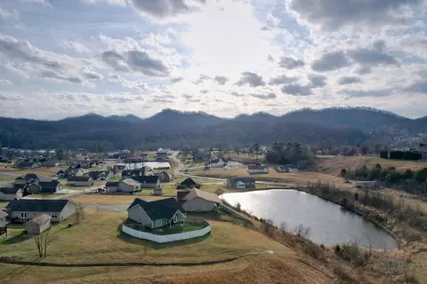 View/Area - 16 Cave Run Ct, Morehead, KY 40351 photo 1 of 7