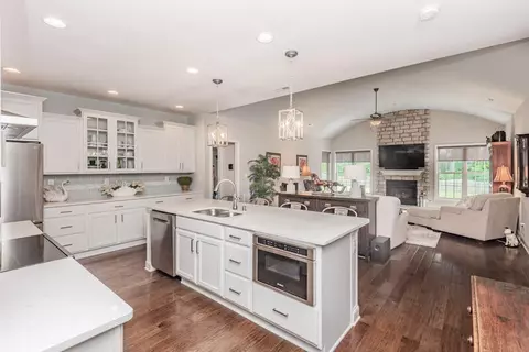 Kitchen - 152 Ferguson Ln, Georgetown, KY 40324 photo 1 of 5