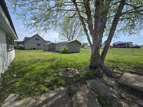 Exterior - 77 Curd Rd, Williamsburg, KY 40769 photo 5 of 9