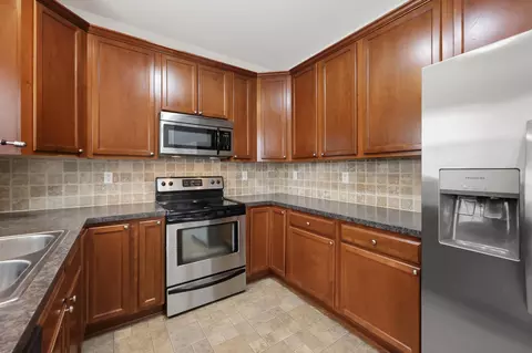 Kitchen - 113 Brahms Ct, Georgetown, KY 40324 photo 2 of 3