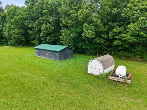 Exterior - 550 Bowman Ridge Rd, Morehead, KY 40351 photo 6 of 10