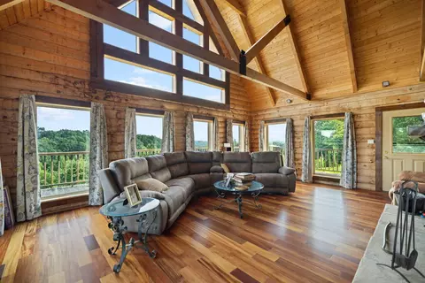 Living - 550 Bowman Ridge Rd, Morehead, KY 40351 photo 1 of 7