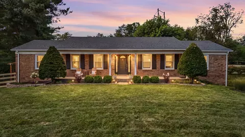 4042 Whitemark Ct, Lexington, KY 40516