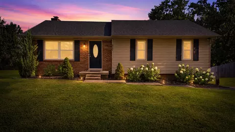3772 Belleau Wood Dr, Lexington, KY 40517