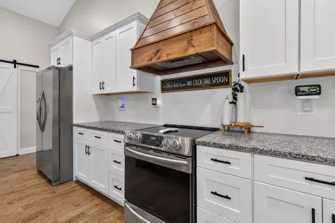 Kitchen - 671 Mauney Chapel Rd, Corbin, KY 40701 photo 1 of 3