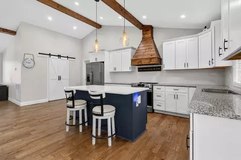 Kitchen - 671 Mauney Chapel Rd, Corbin, KY 40701 photo 2 of 3