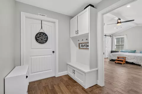 Entry Way - 671 Mauney Chapel Rd, Corbin, KY 40701 photo 1 of 3