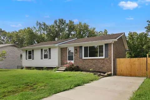 1304 Canonero Dr, Lexington, KY 40517