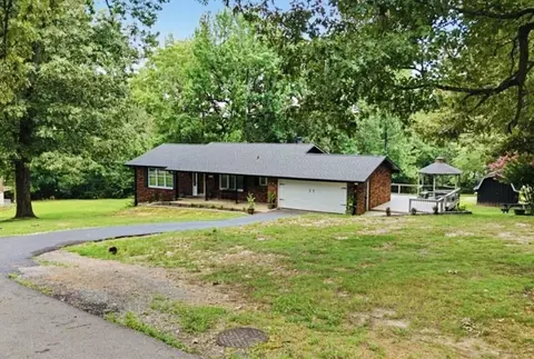 359 Ironwood Dr, Calvert City, KY 42029