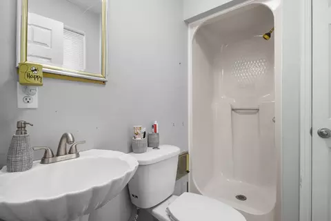 Bath - 11031 Us-421, Tyner, KY 40486 photo 6 of 6
