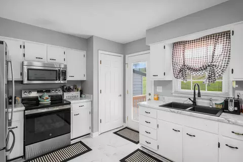 Kitchen - 11031 Us-421, Tyner, KY 40486 photo 1 of 5