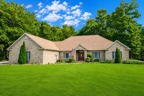 1209 Douglas Cir, Lawrenceburg, KY 40342