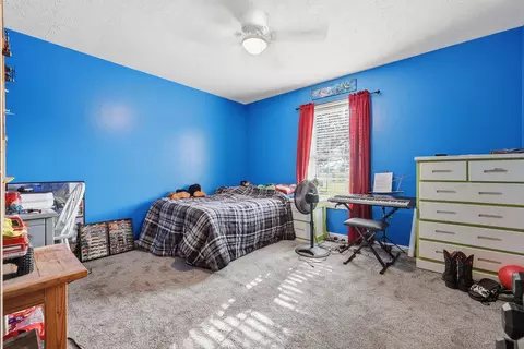 Bedroom - 2040 Wayside Inn Rd, Barlow, KY 42024 photo 2 of 2