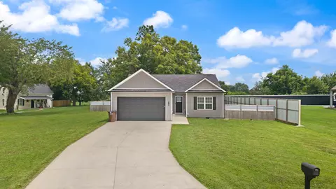 72 Amber Ln, Hustonville, KY 40437