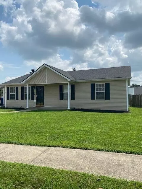 704 Pinoak Dr, Nicholasville, KY 40356