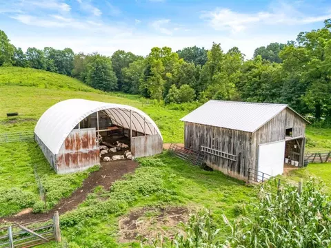 Exterior - 28 Baldwin Rd, Mckee, KY 40447 photo 9 of 14