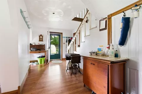 Entry Way - 28 Baldwin Rd, Mckee, KY 40447 photo 1 of 4
