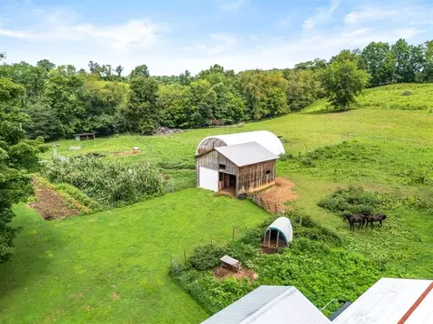 Exterior - 28 Baldwin Rd, Mckee, KY 40447 photo 7 of 14