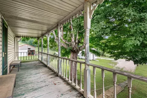 Exterior - 28 Baldwin Rd, Mckee, KY 40447 photo 1 of 14