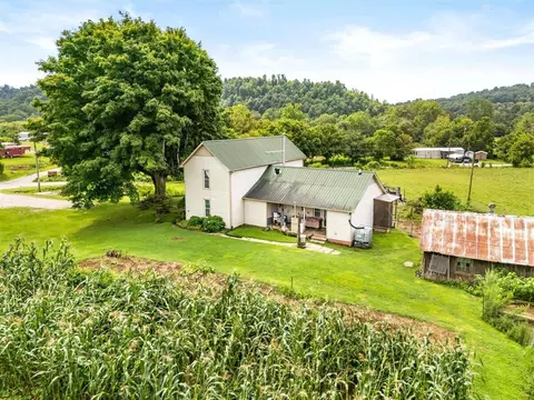 Exterior - 28 Baldwin Rd, Mckee, KY 40447 photo 5 of 14