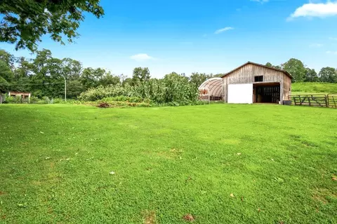 Exterior - 28 Baldwin Rd, Mckee, KY 40447 photo 6 of 14