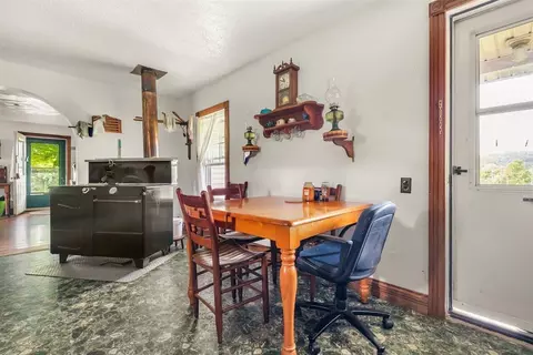 Dining - 28 Baldwin Rd, Mckee, KY 40447 photo 1 of 1