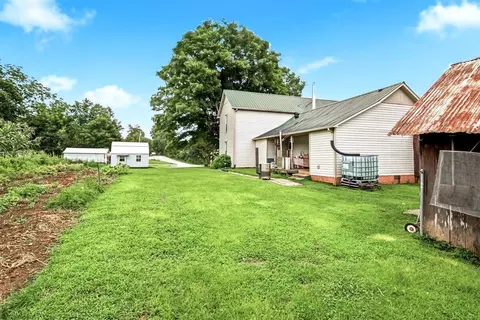Exterior - 28 Baldwin Rd, Mckee, KY 40447 photo 12 of 14