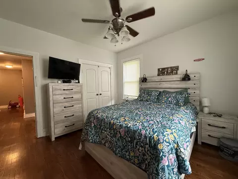 Bedroom - 601 Pine St, Murray, KY 42071 photo 2 of 5