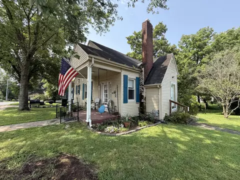 Exterior - 601 Pine St, Murray, KY 42071 photo 9 of 10