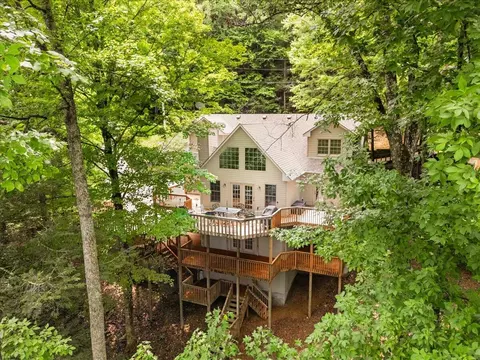 1264 Lake Rd, London, KY 40741