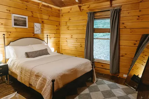 Bedroom - 684 N Fork Rd, Stanton, KY 40380 photo 2 of 7