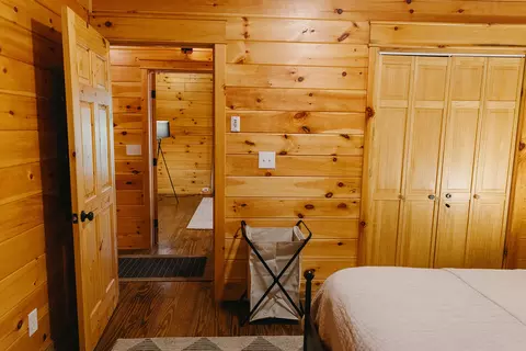 Bedroom - 684 N Fork Rd, Stanton, KY 40380 photo 4 of 7