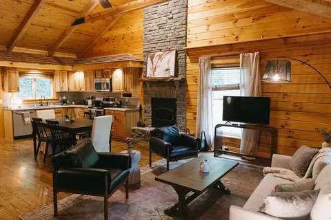 Living - 684 N Fork Rd, Stanton, KY 40380 photo 2 of 4