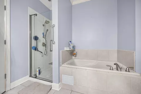 Bath - 127 Riviera Dr, Georgetown, KY 40324 photo 3 of 6