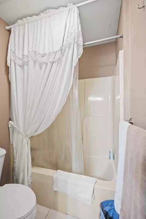 Bath - 127 Riviera Dr, Georgetown, KY 40324 photo 6 of 6