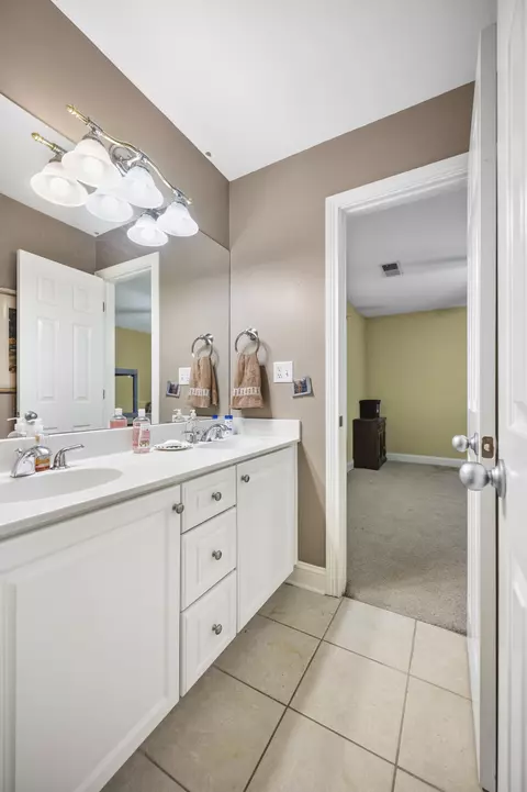 Bath - 127 Riviera Dr, Georgetown, KY 40324 photo 4 of 6