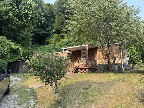 Exterior - 365 Quicksand Rd, Jackson, KY 41339 photo 2 of 2