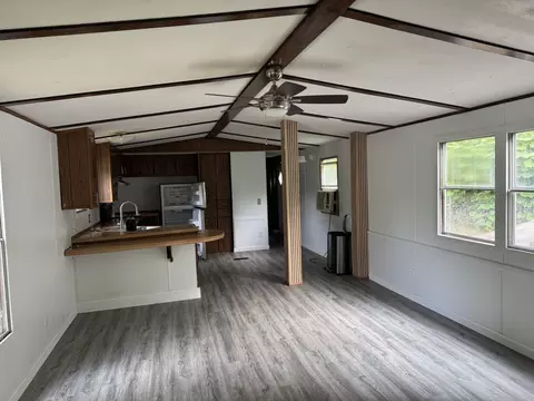 Living - 365 Quicksand Rd, Jackson, KY 41339 photo 1 of 4