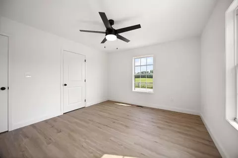 Bedroom - 124 Hillard Rd, Corbin, KY 40701 photo 4 of 6