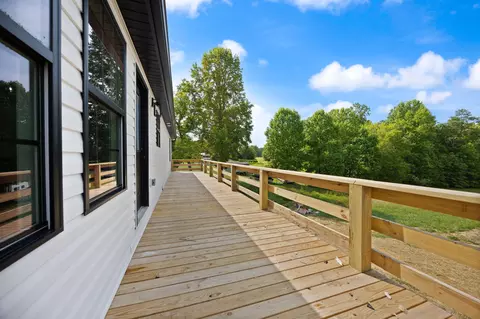 Exterior - 124 Hillard Rd, Corbin, KY 40701 photo 2 of 5