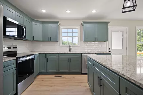 Kitchen - 124 Hillard Rd, Corbin, KY 40701 photo 1 of 3