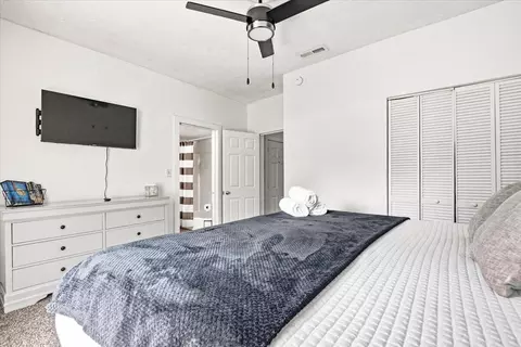Bedroom - 215 Hamlin Ave, Corbin, KY 40701 photo 3 of 7