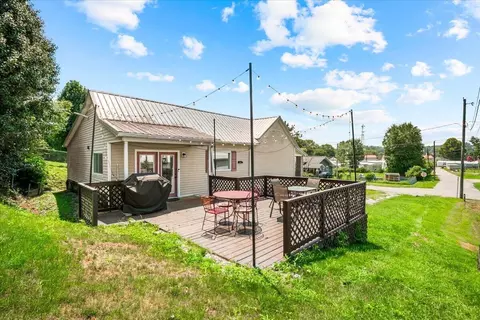 Exterior - 215 Hamlin Ave, Corbin, KY 40701 photo 8 of 11