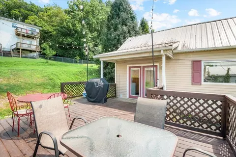 Exterior - 215 Hamlin Ave, Corbin, KY 40701 photo 7 of 11