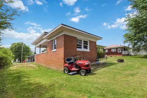 Exterior - 52 Sampson St, Corbin, KY 40701 photo 9 of 11