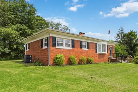 Exterior - 52 Sampson St, Corbin, KY 40701 photo 5 of 11