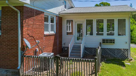 Exterior - 445 Lee St, Wickliffe, KY 42087 photo 5 of 5