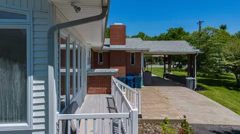 Exterior - 445 Lee St, Wickliffe, KY 42087 photo 2 of 5